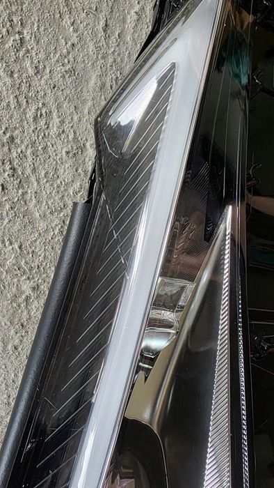 Решетка, фарове и спойлер за Lexus UX