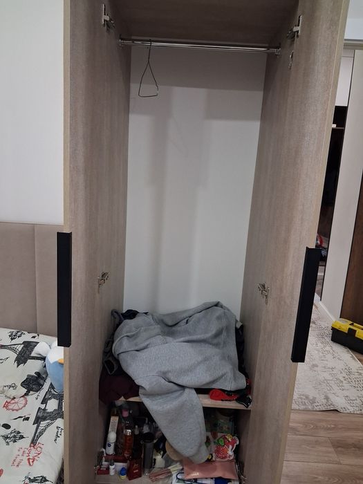 Продам шкаф для одежды