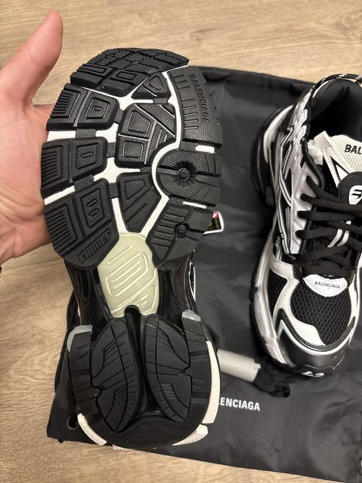 Balenciaga Runner Black White