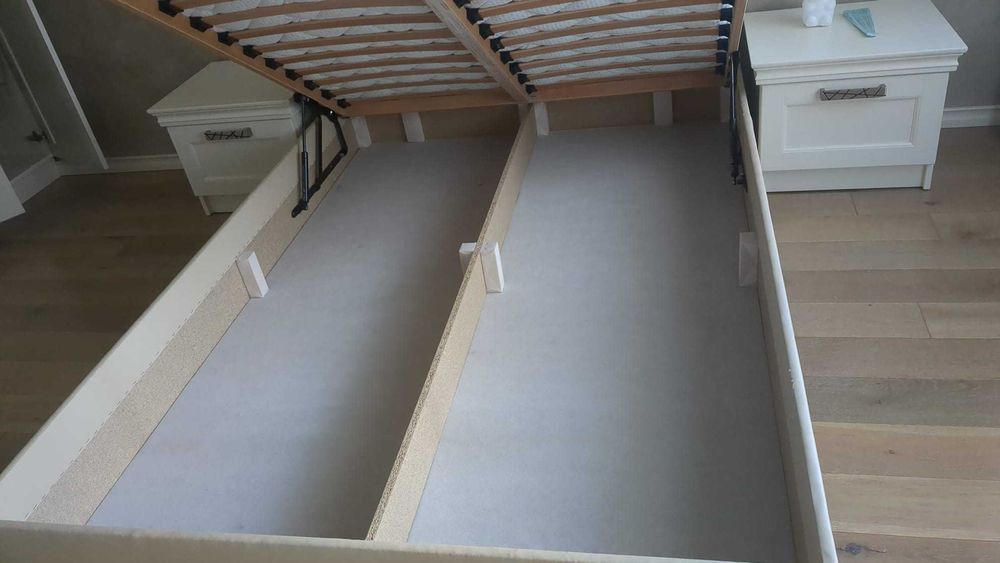 Спалня Тед в перфектно състояние+ матрак 140/200 Тед