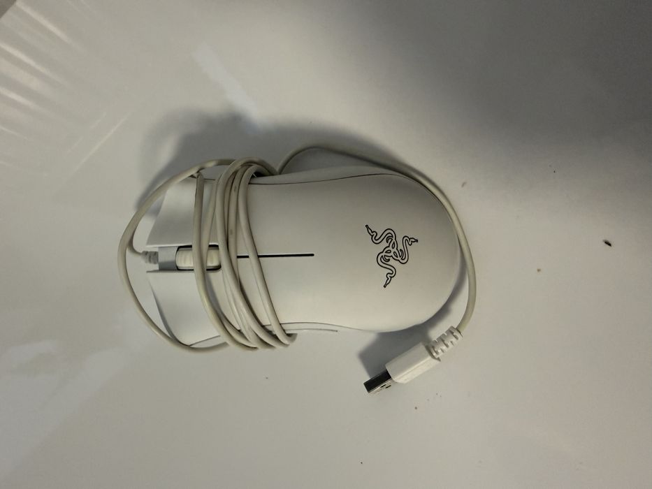 Mouse razer deathadder essentials