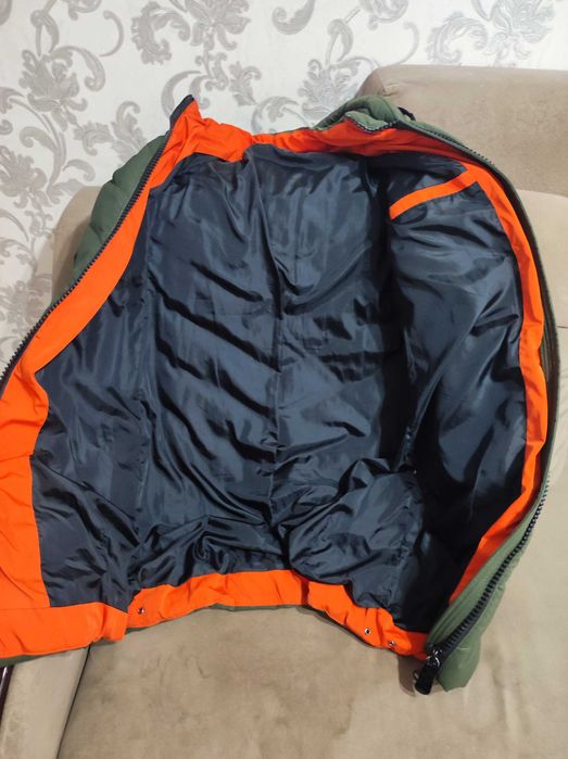 Отдам пуховик на девочку