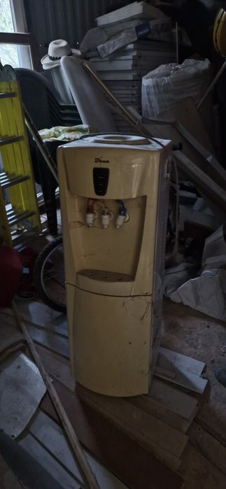 Продам диспансер для воды