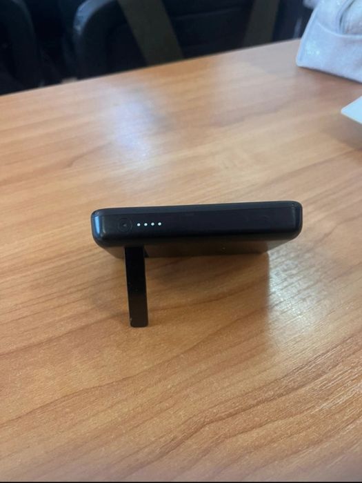 Belkin magnetică (MagSafe/Qi)