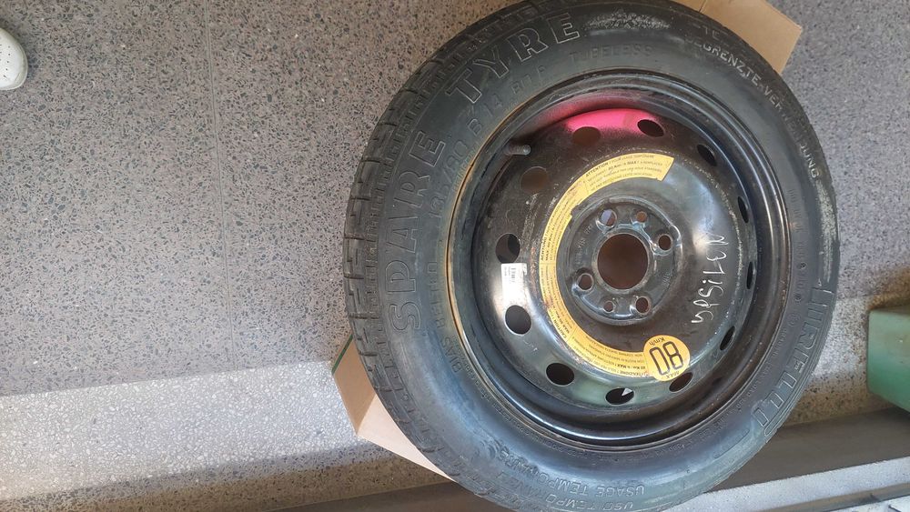 Продавам  резервна   гума  за Ланчия Ипсилон  2006 г