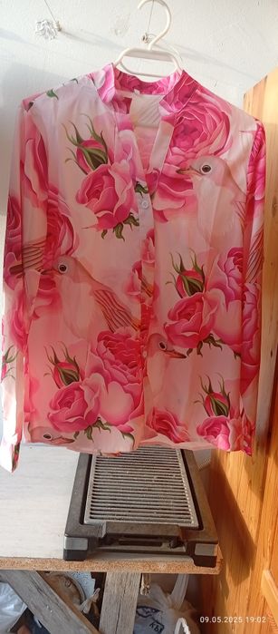 Дамска цветна риза