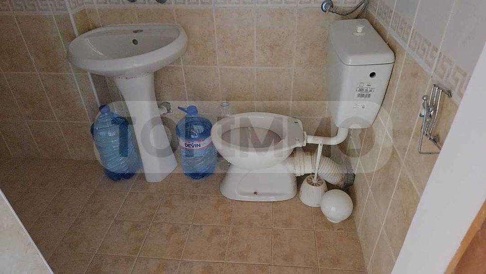 Реновирана къща в село Дропла