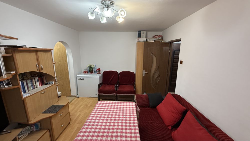 Apart 2 camere Luica- Pta Resita, semidec, 64.700 eur neg