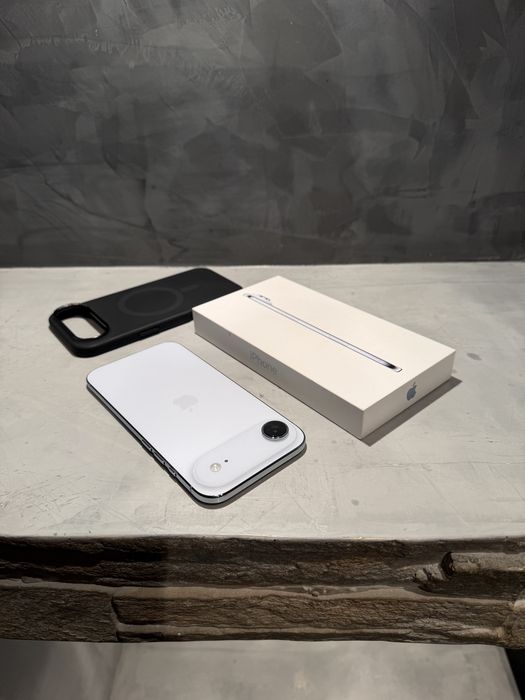 КАТО ЧИСТО НОВ Iphone 17 Air Sky Blue 256 GB