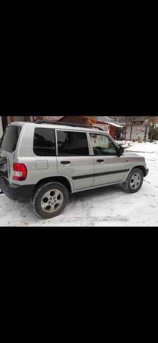 Mitsubishi pajero pinin