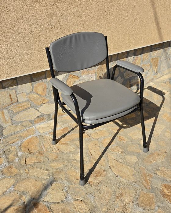 Тоалетни столове за баня