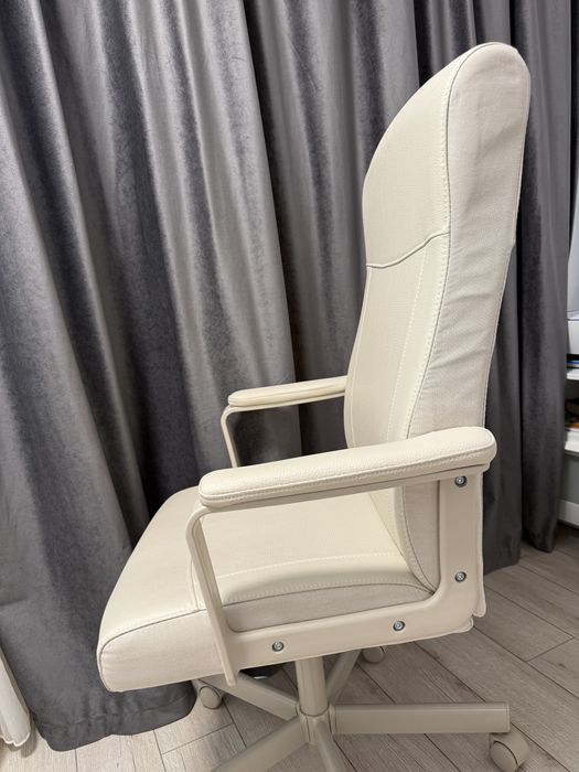 Scaun de birou crem/bej- stare impecabila