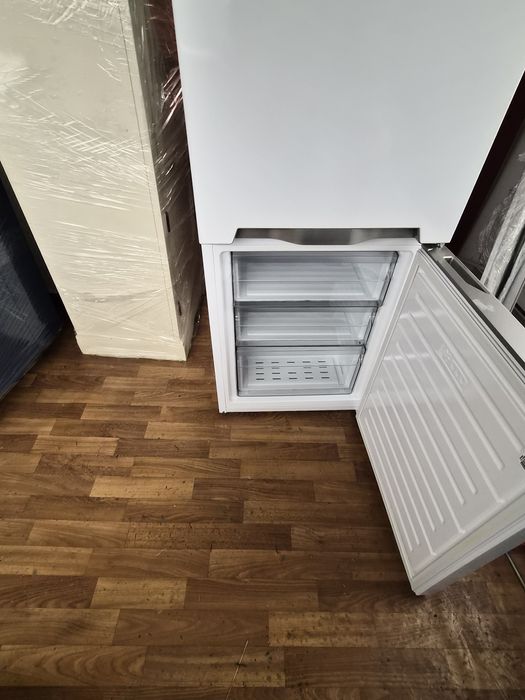 Vand mobila bucatarie noua, utilata complet cu electrocasnice noi