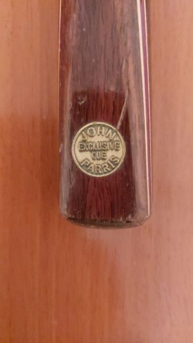 Продаю бильярдные кии и шары