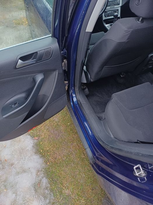 Vând Volkswagen Passat break