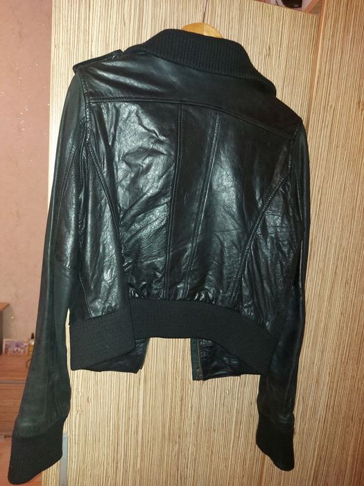 Дамско кожено яке