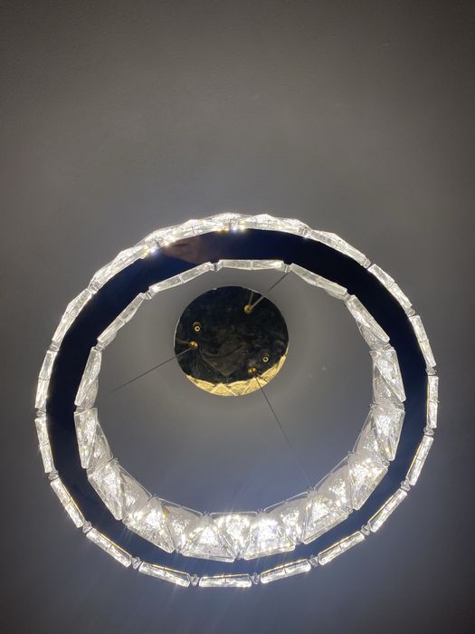 Люстра ( очень красивая )