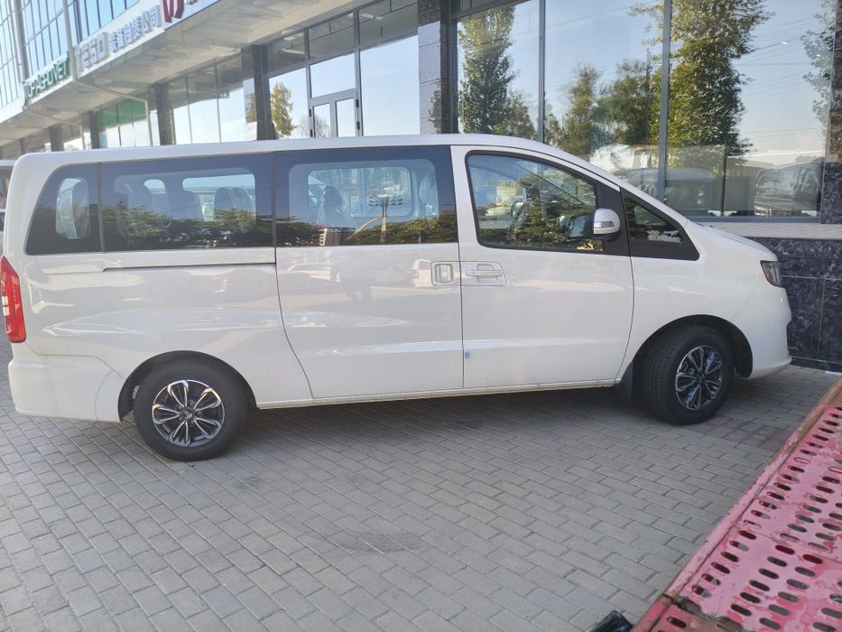 JAC avtosaloni M3 M4 x200