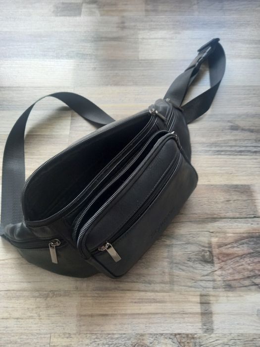 Мъжка чантичка за през рамо и кръст кожена