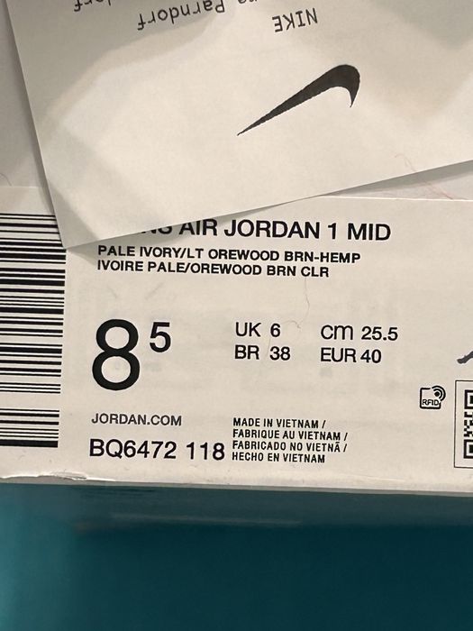 Nike Air Jordan 1 Mid marimea 40