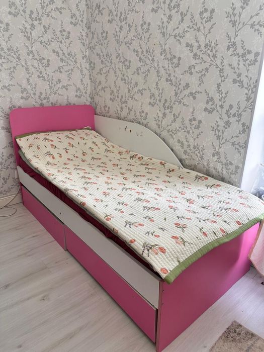 Подростковая кровать для девочки