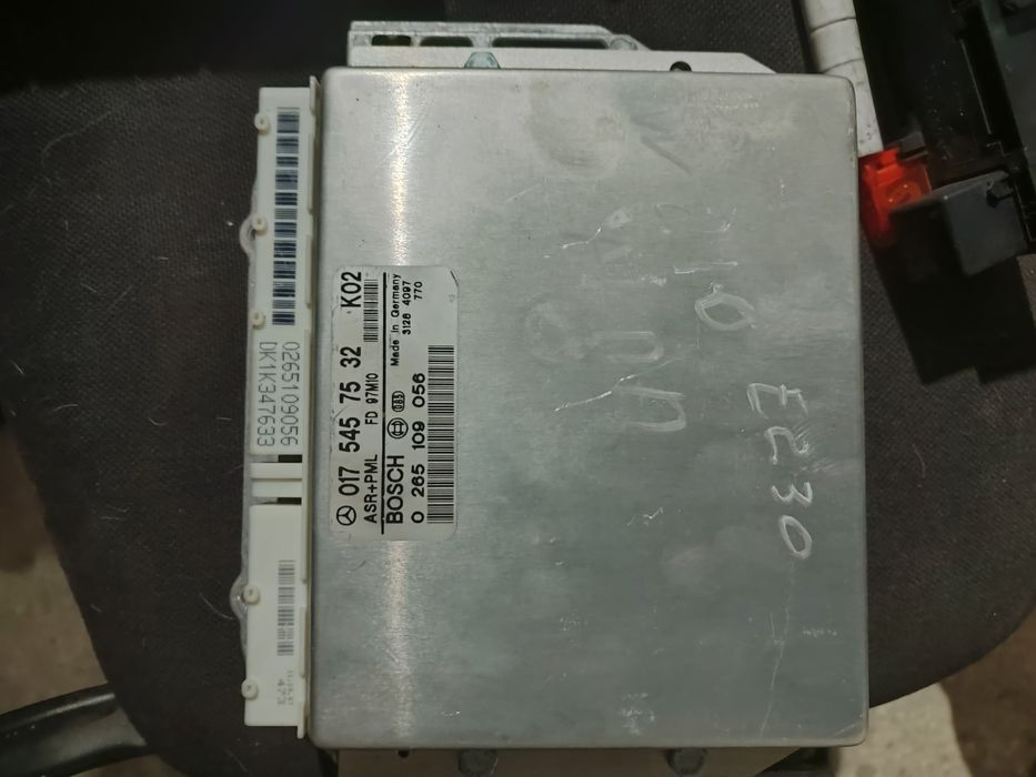 ЭБУ блок управления двигателем на Мерседес W210 W202