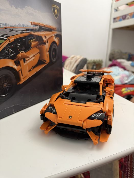 Lego Technic 42196 Lamborghini Huracan