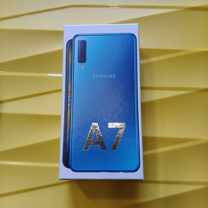 Продавам Samsung Galaxy A7 2018 / SM-A750FN / Dual SIM / Перфектно състояние + 2 кейса