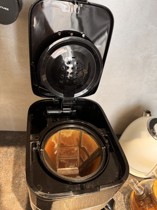 Кофеварка. Подойдет для чаев.