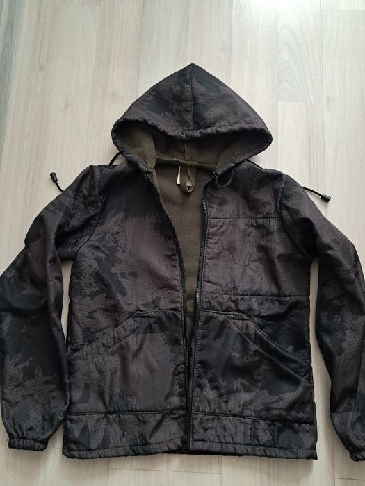 Продам ветровку для мальчика