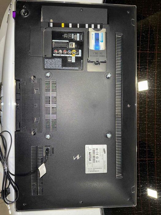 Cрочно продаётся телевизор Samsung 32