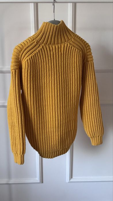 Желтый свитер ASOS