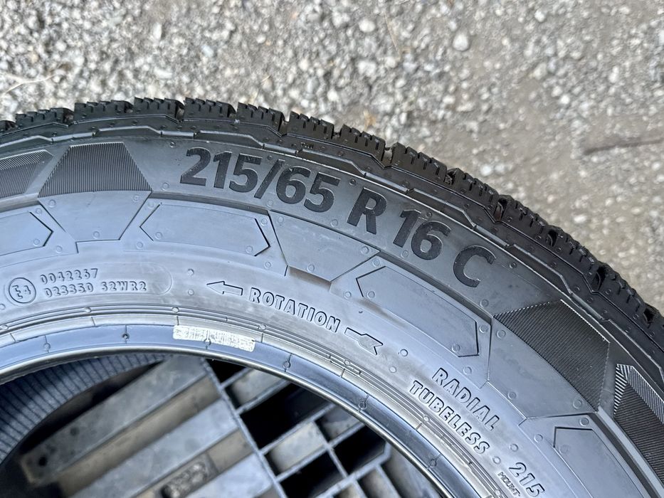 2бр.ЗИМНИ ГУМИ Continental 215/65/16C за бус Iveco,Ducato,Sprinter,T5