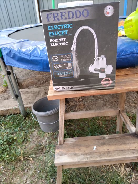 Robinet electric bucătărie