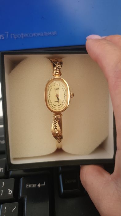 Продам часы наручные