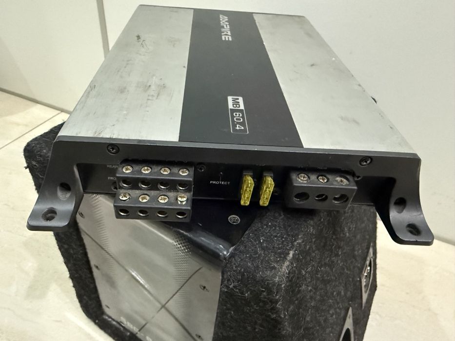 Бас каса с усилвател