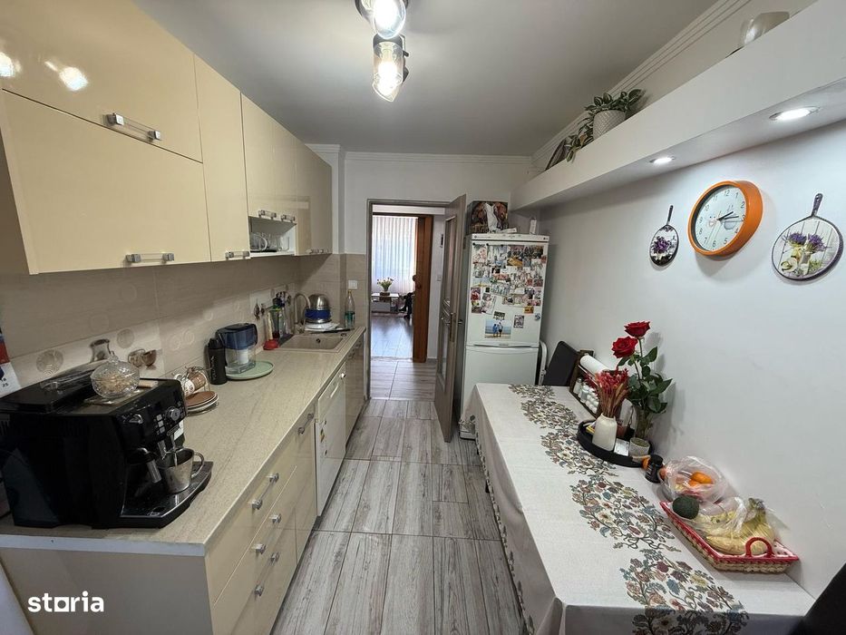 Apartament cu 4 camere, 87 mp, et. 3 , Bulevardul Lucian Blaga