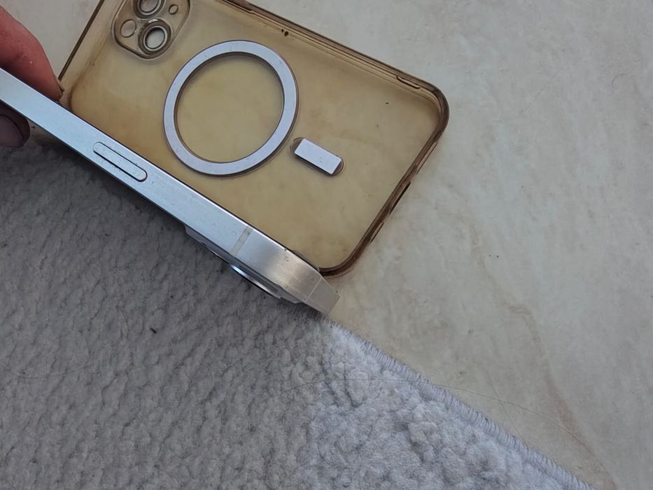 Telefon iphone 13