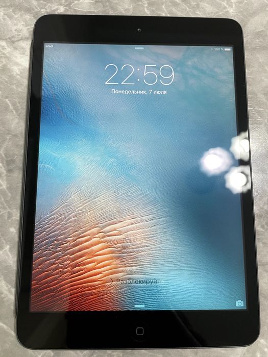 iPad (1 поколение, 28 ГБ)