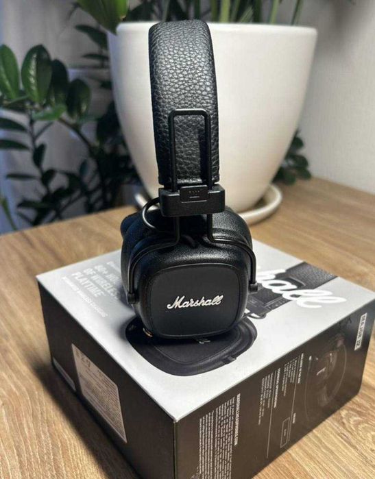 Беспроводные наушники  Marshall Major IV
