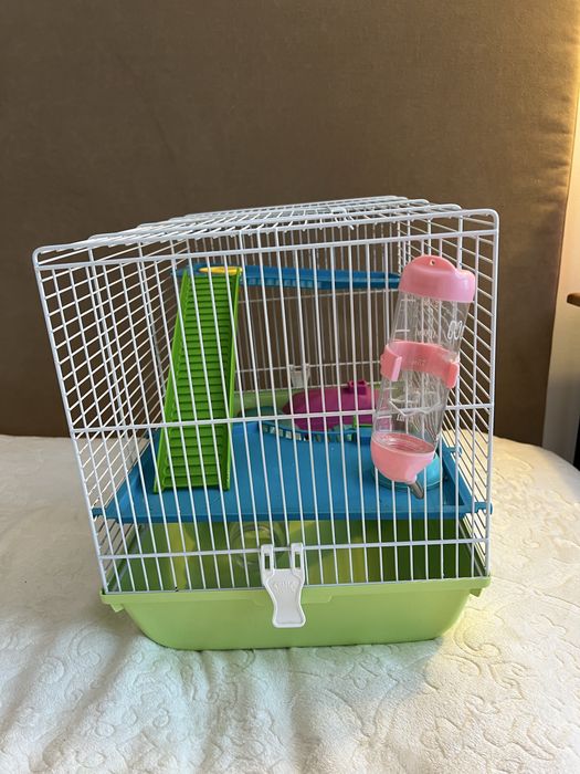 Продаётся клетка для хомяка
