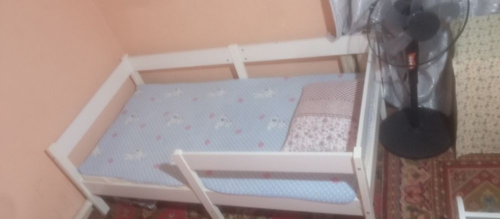 Продам детскую кроватку