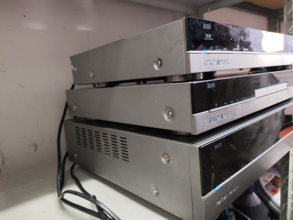 De vanzare linie audio hi-fi Harman Kardon