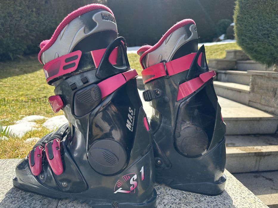 Ски обувки