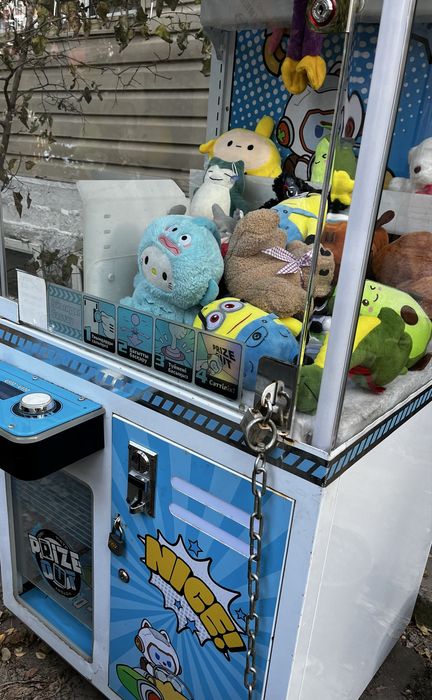 Продам аппарат с игрушками