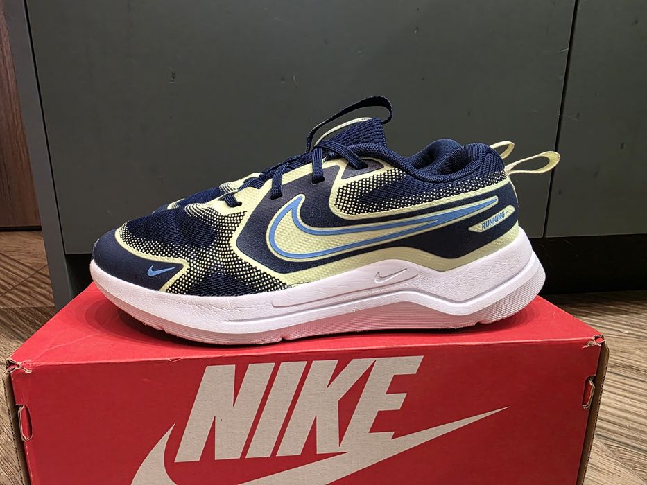 Дамски маратонки NIKE