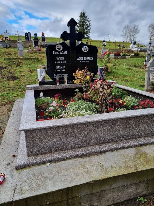Monumente funerare, cruci marmură, granit ,mozaic