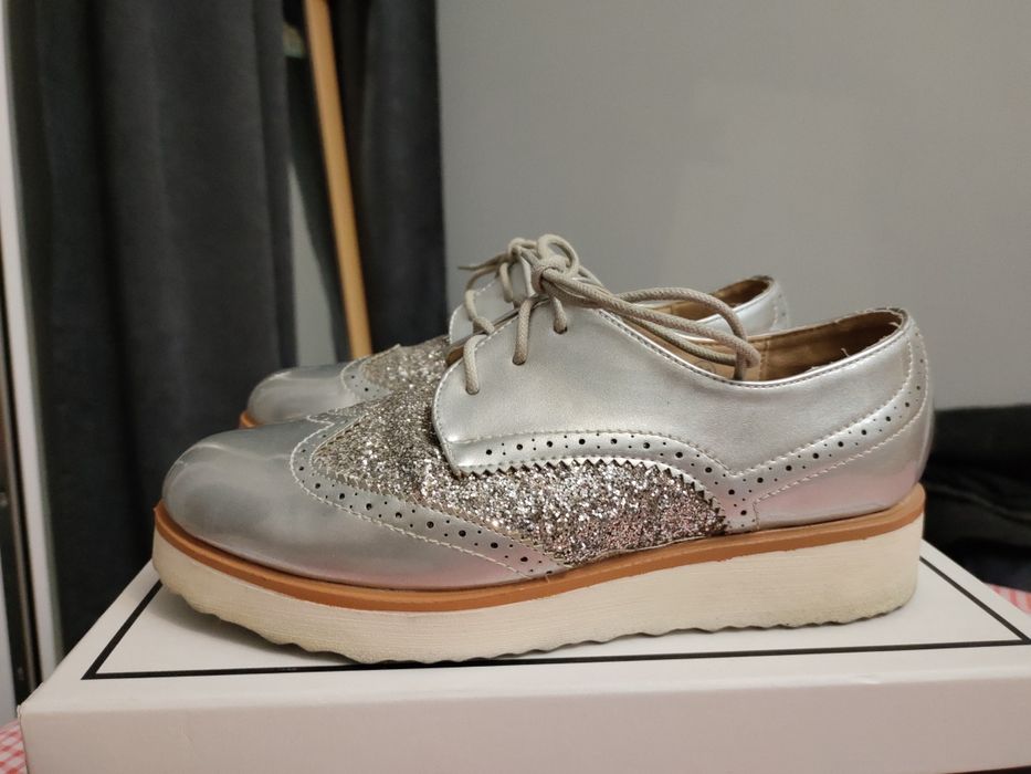 Продам туфли женские