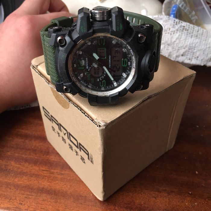 Часовник SKIMEI