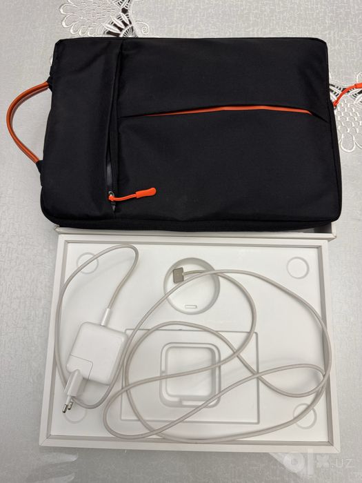 Macbook Air M4 13inch (gold)